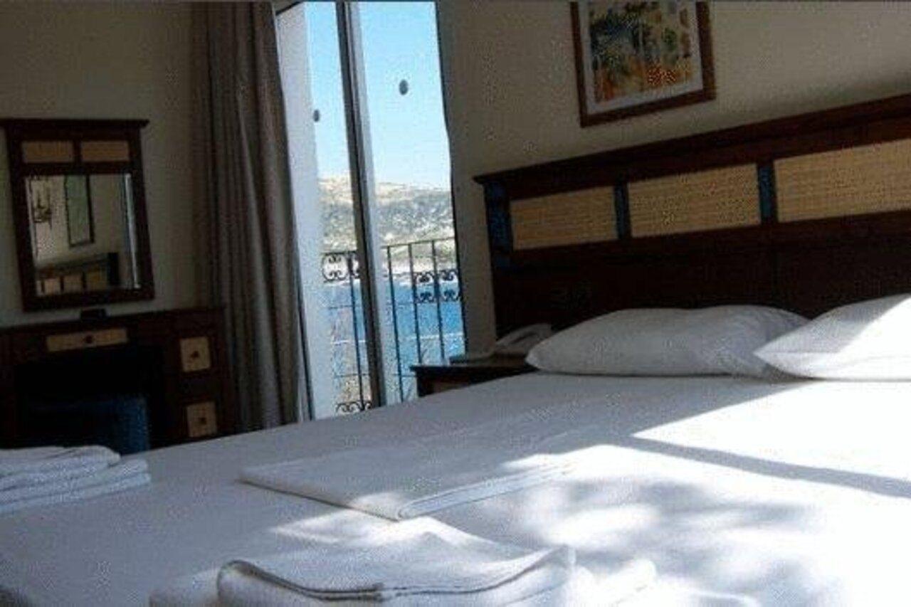 Yali Hotel