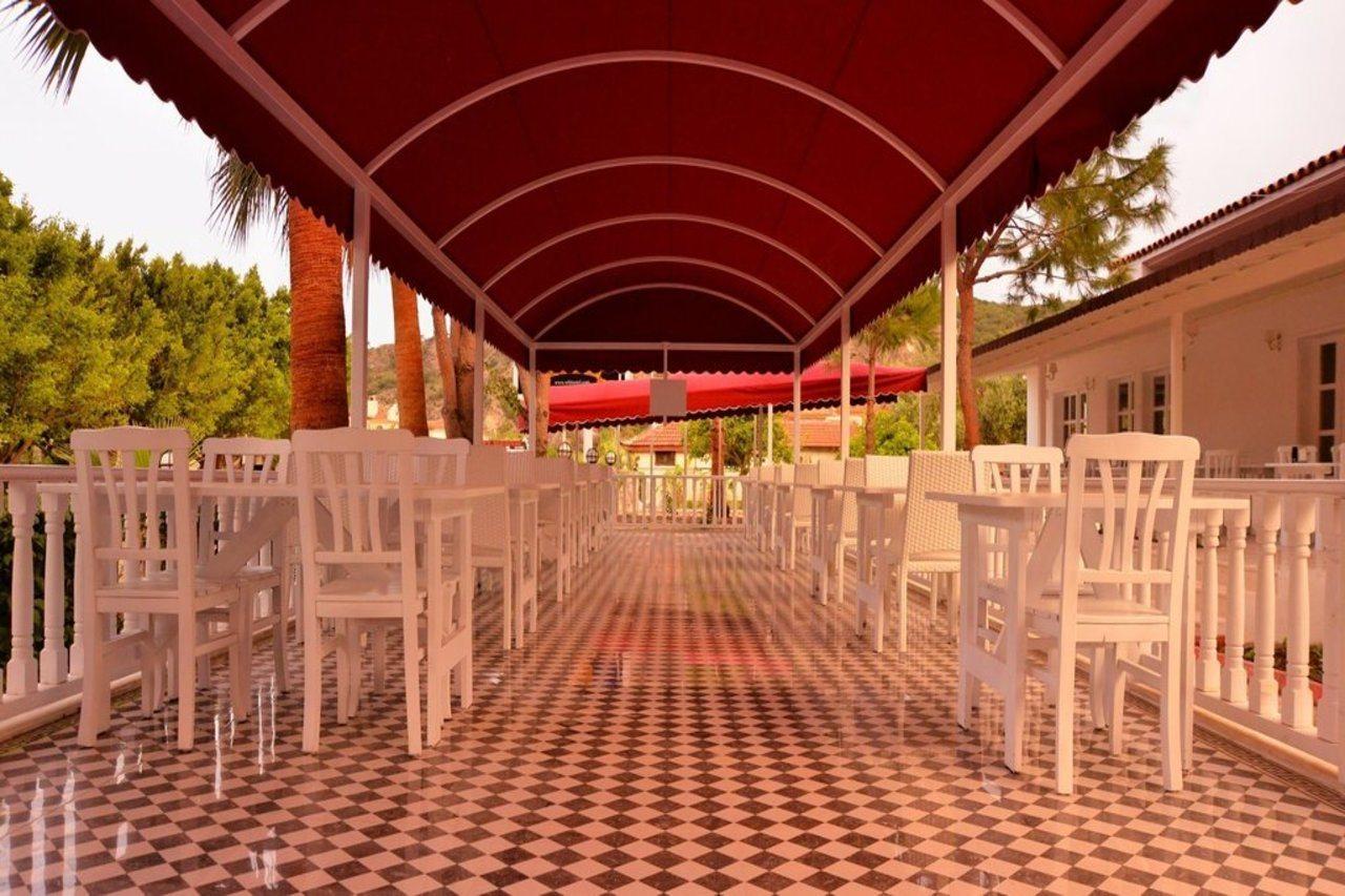 White 3* Oludeniz
