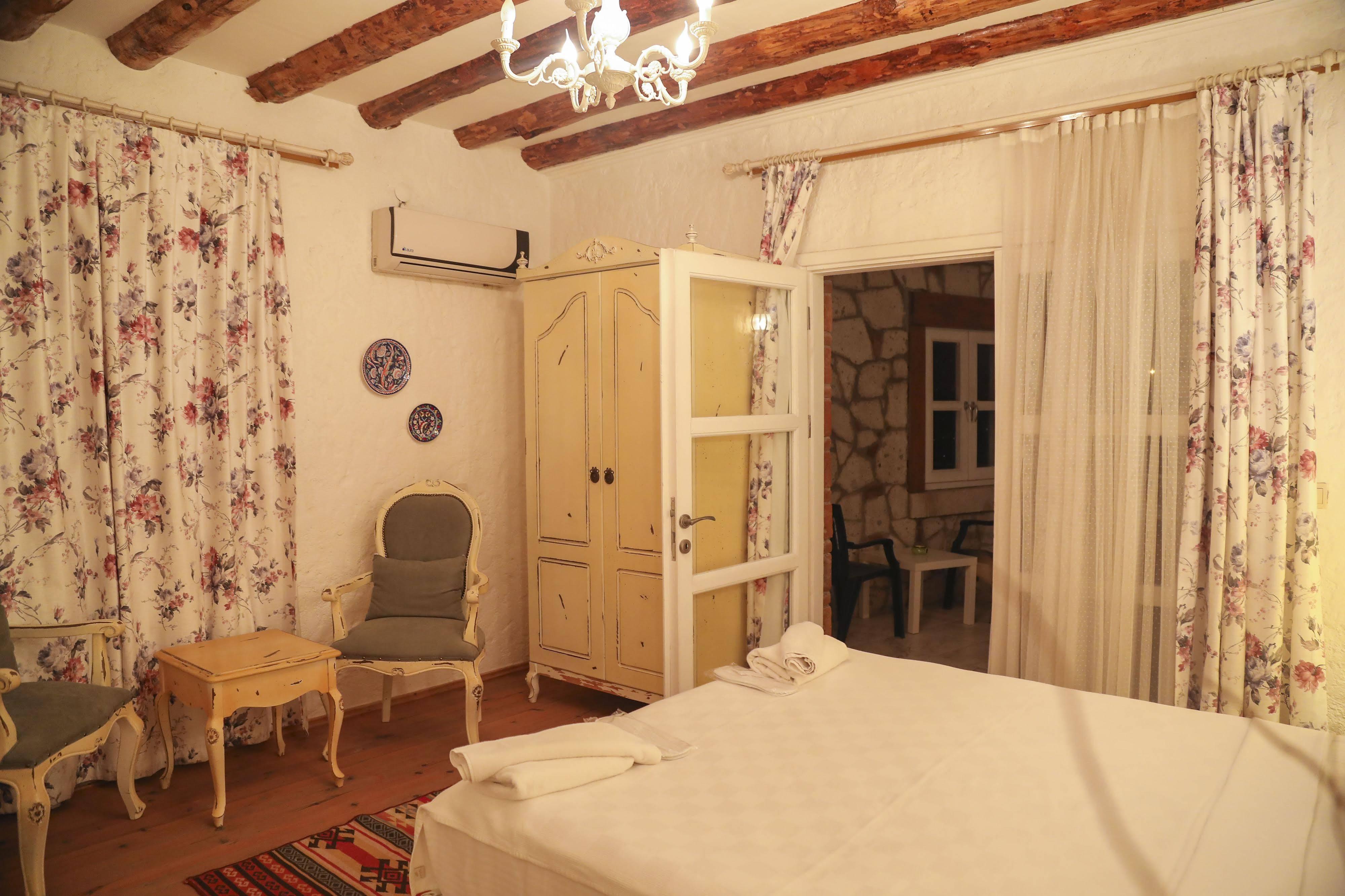 Hotel Sari Gelin