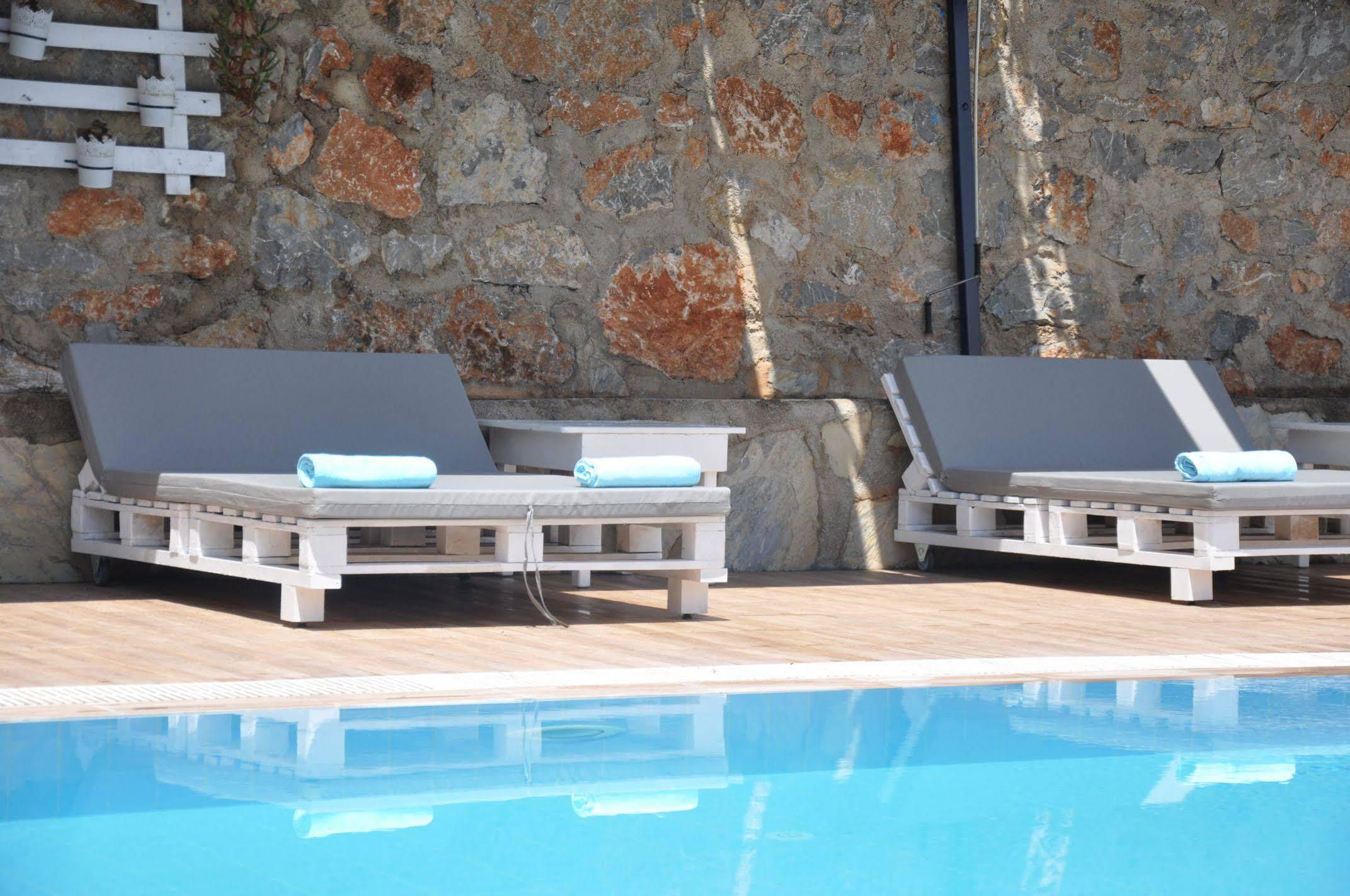 Lacivert Boutique Hotel Aparthotel 2*