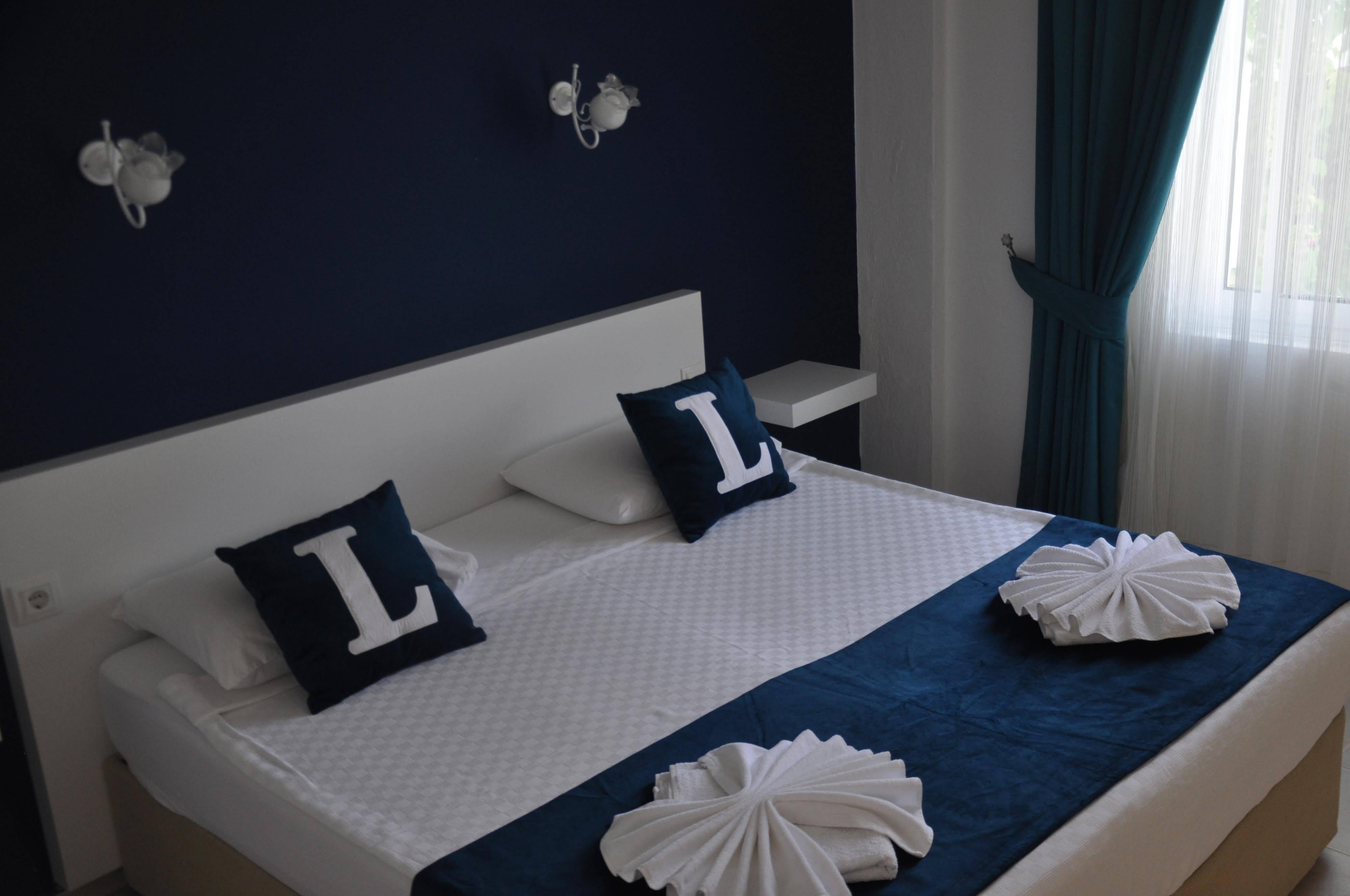 Lacivert Boutique Hotel Aparthotel 2*