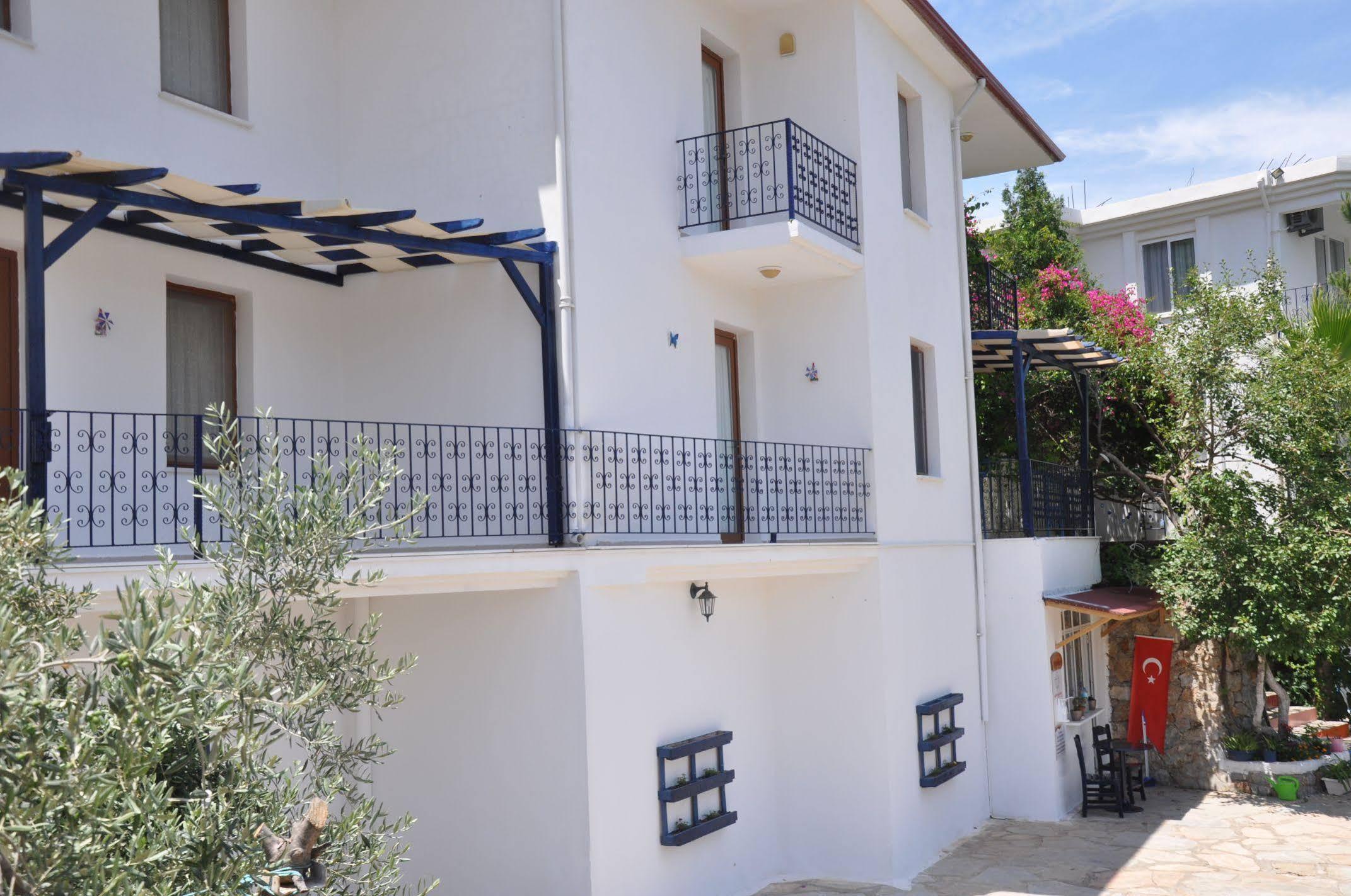 Lacivert Boutique Hotel Aparthotel 2*
