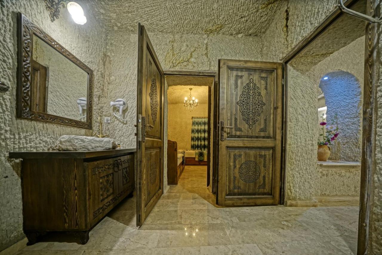Valley Cave House