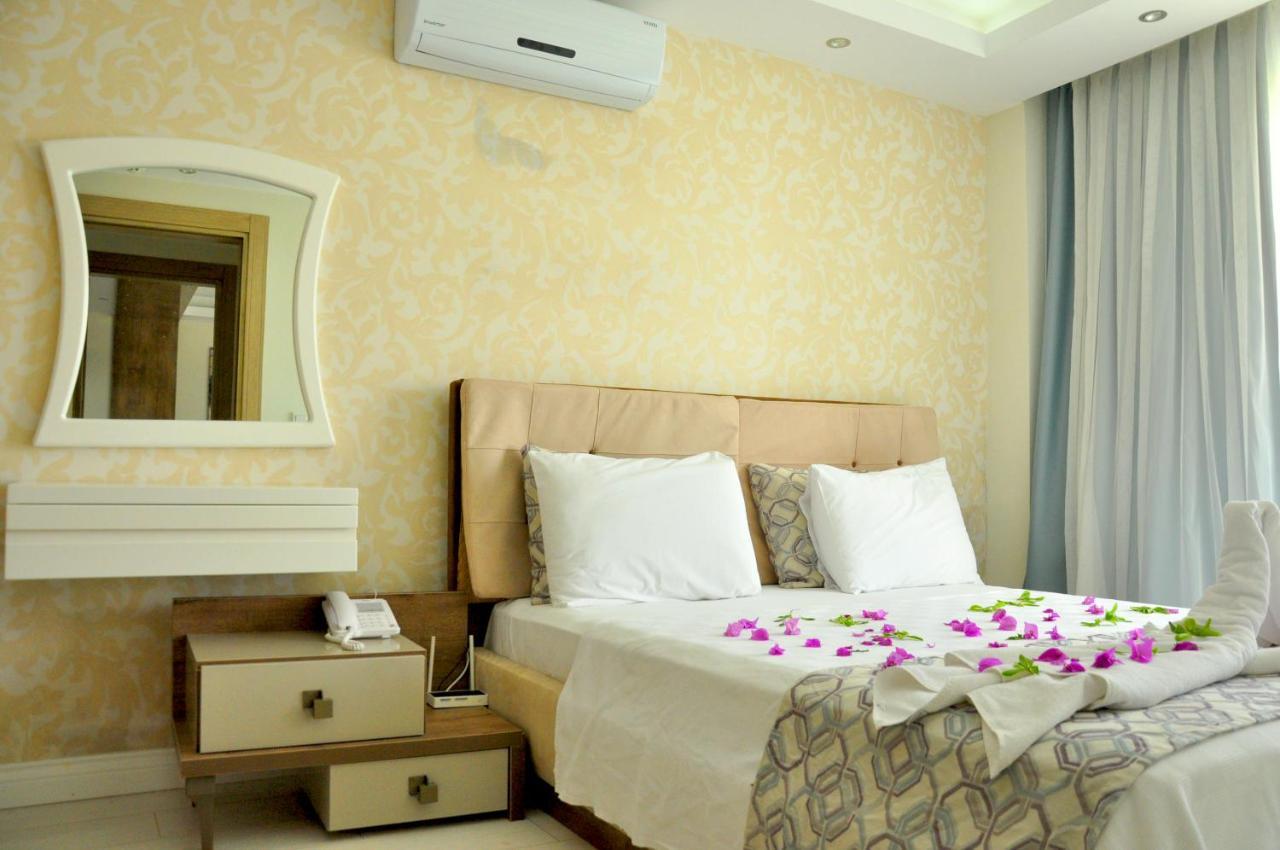 Aparthotel Happy Family 3*
