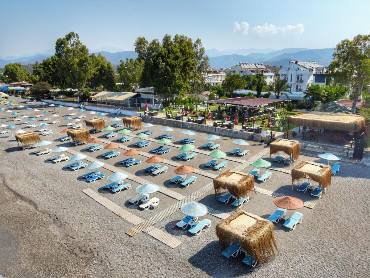 Yuecel Hotel