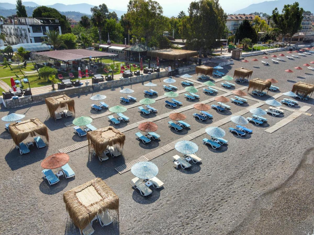 Yuecel Hotel