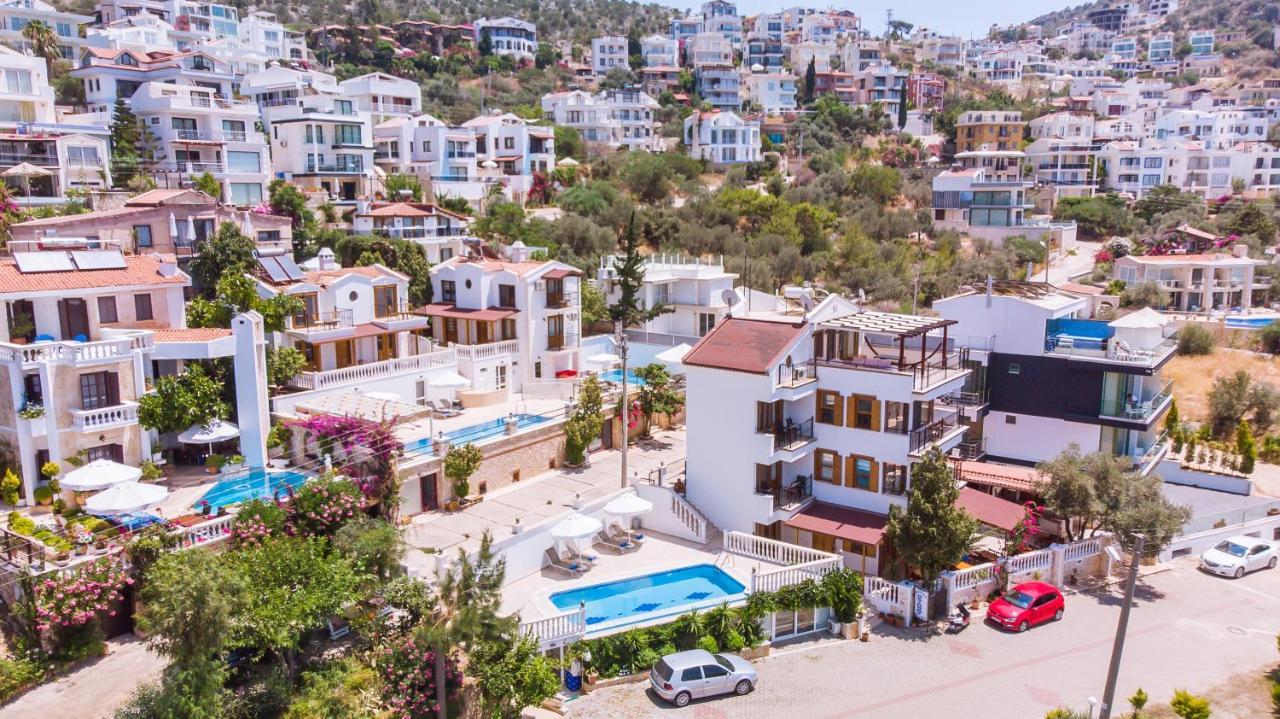 Aparthotel Kuluhana & Kalkan 3*