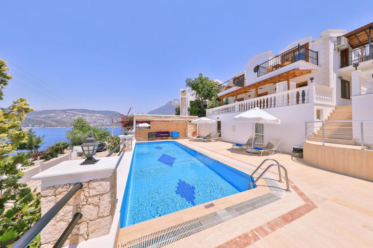 Aparthotel Kuluhana & Kalkan 3*