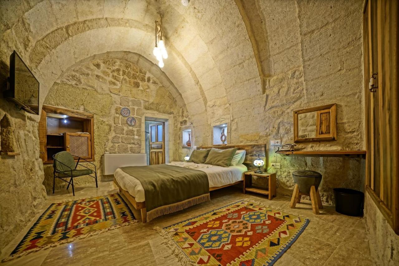 Vigneron Cave Hotel *