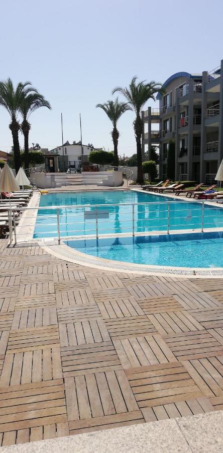 Garden Apartment Side