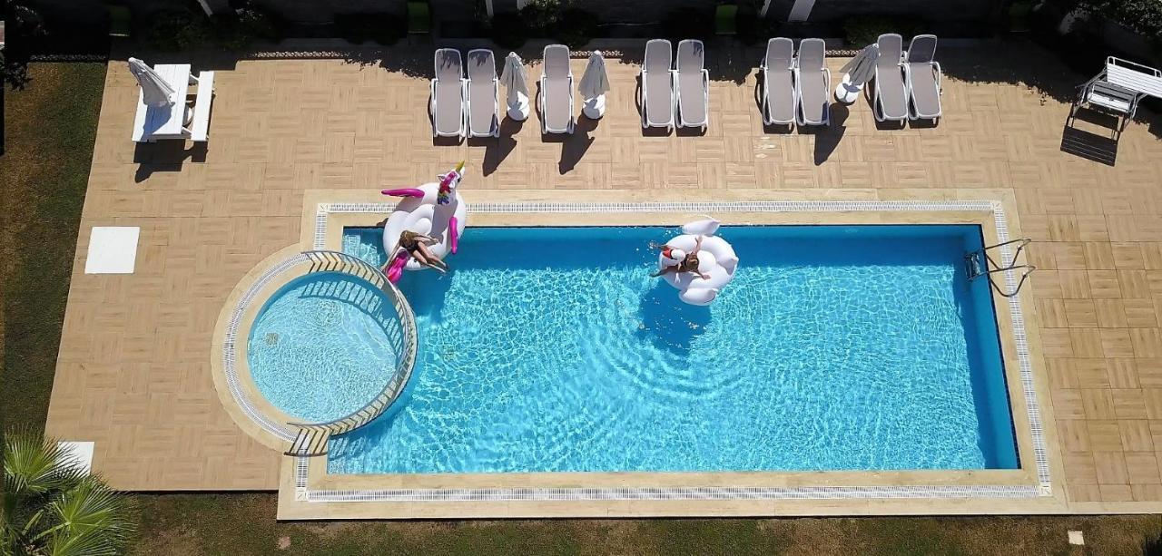Sweet Aparthotel *