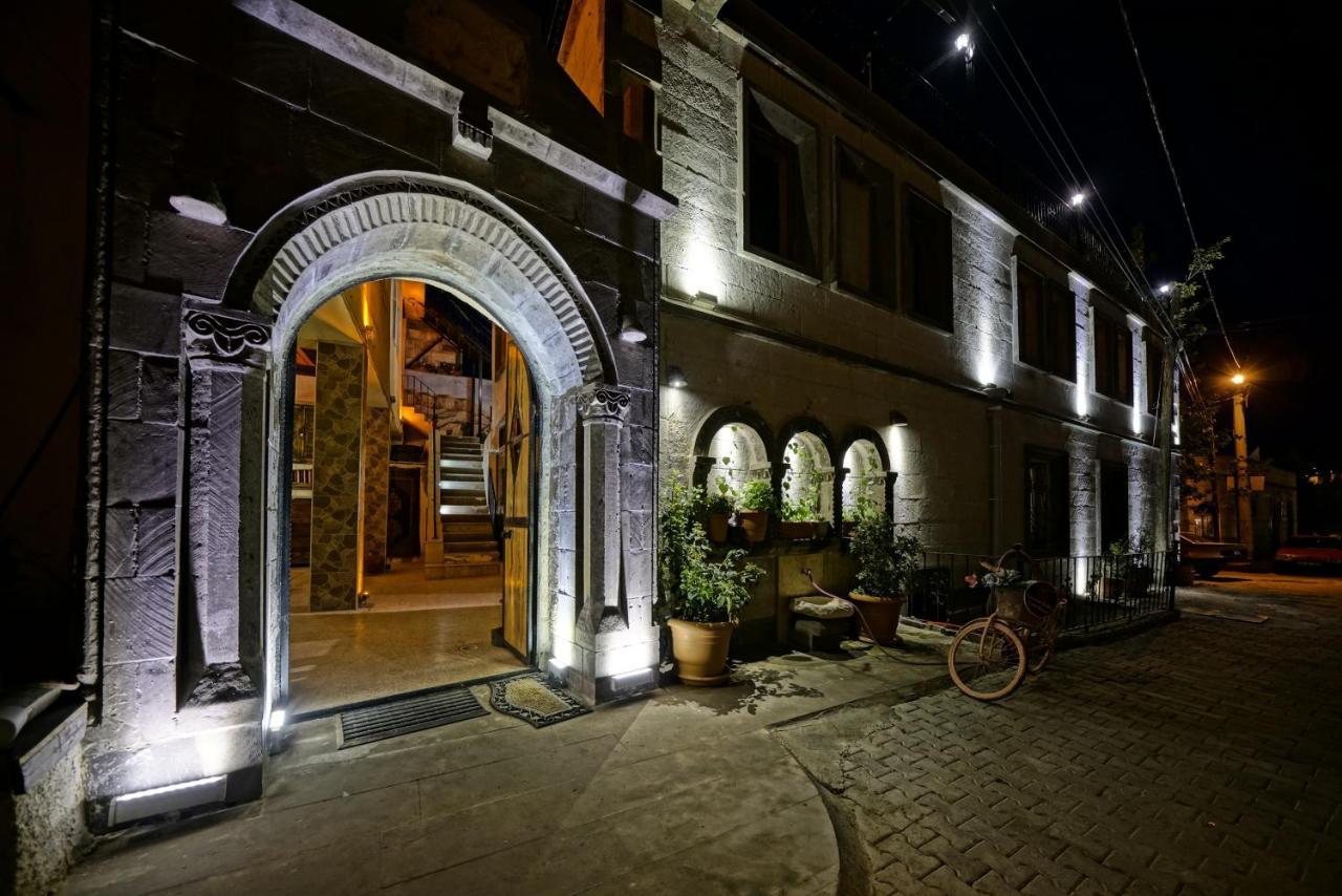 Valley Cave House Hotel 2*