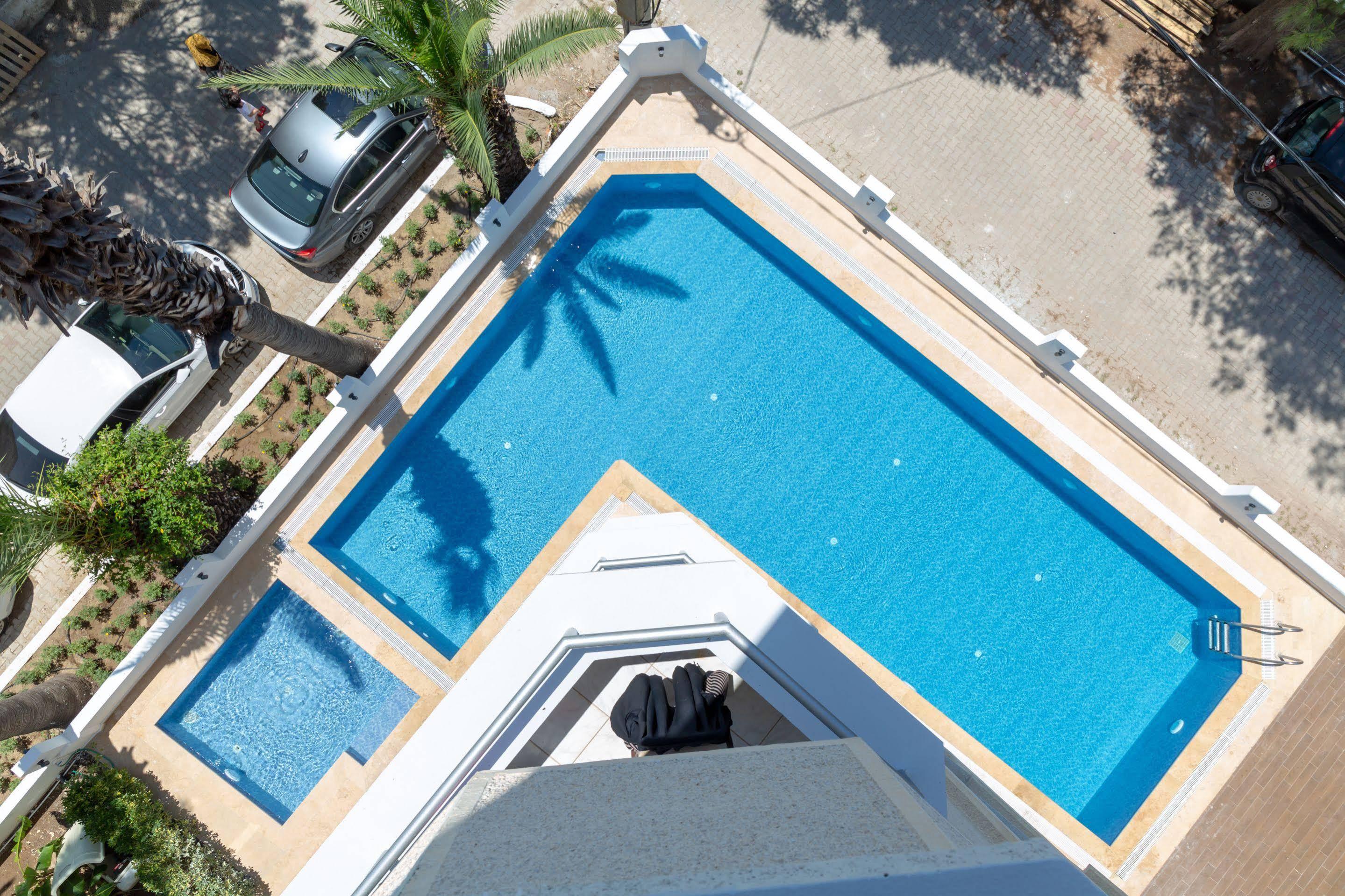 Hotel A.emreli 4*