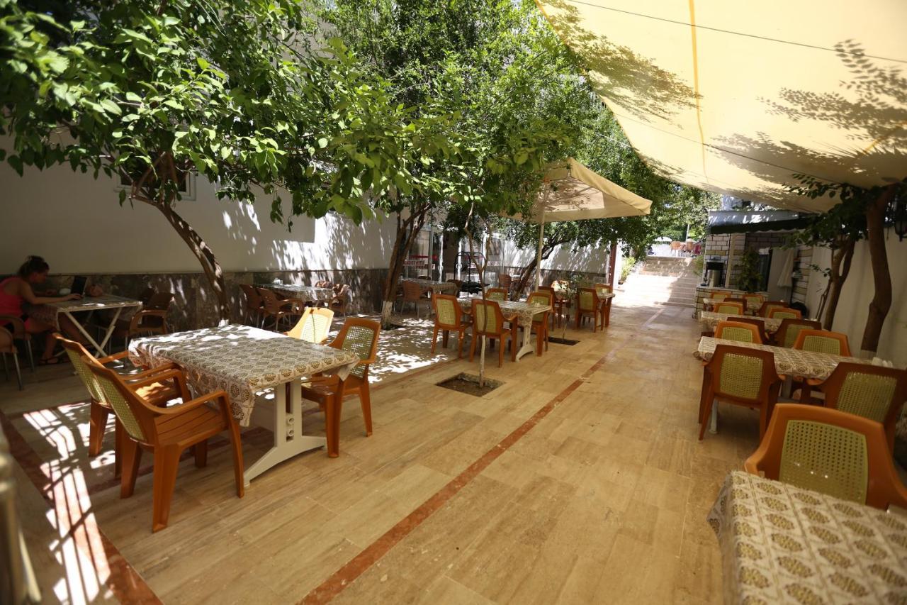 Paradise Hotel 3*