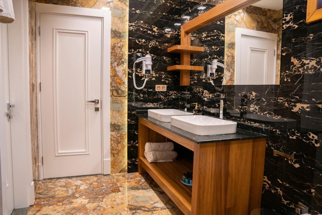 Hotel Hera Cirali