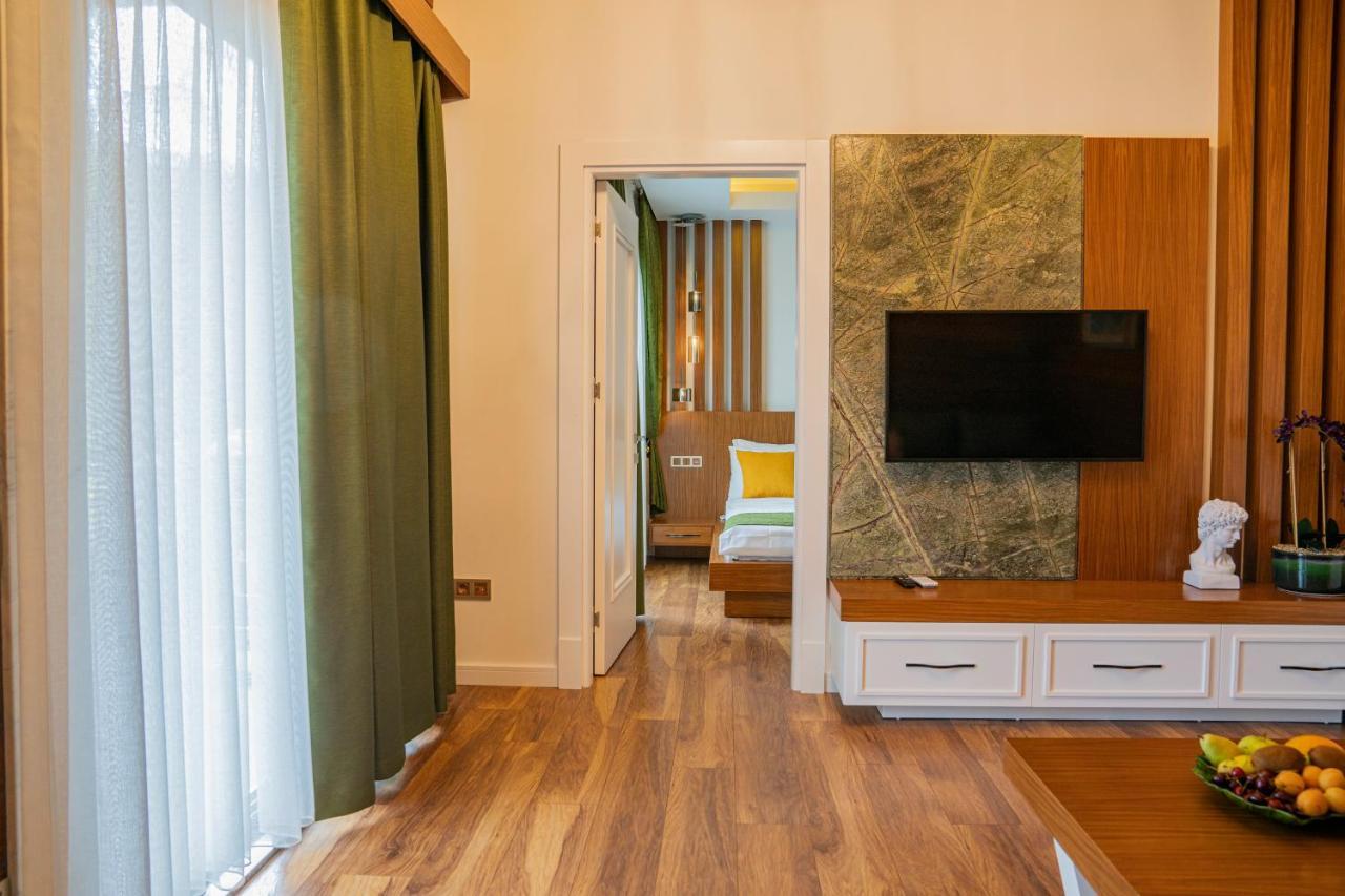 Hera Hotel 3*