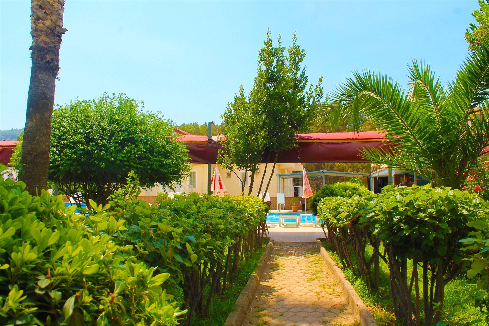 Carmina Hotel 3*