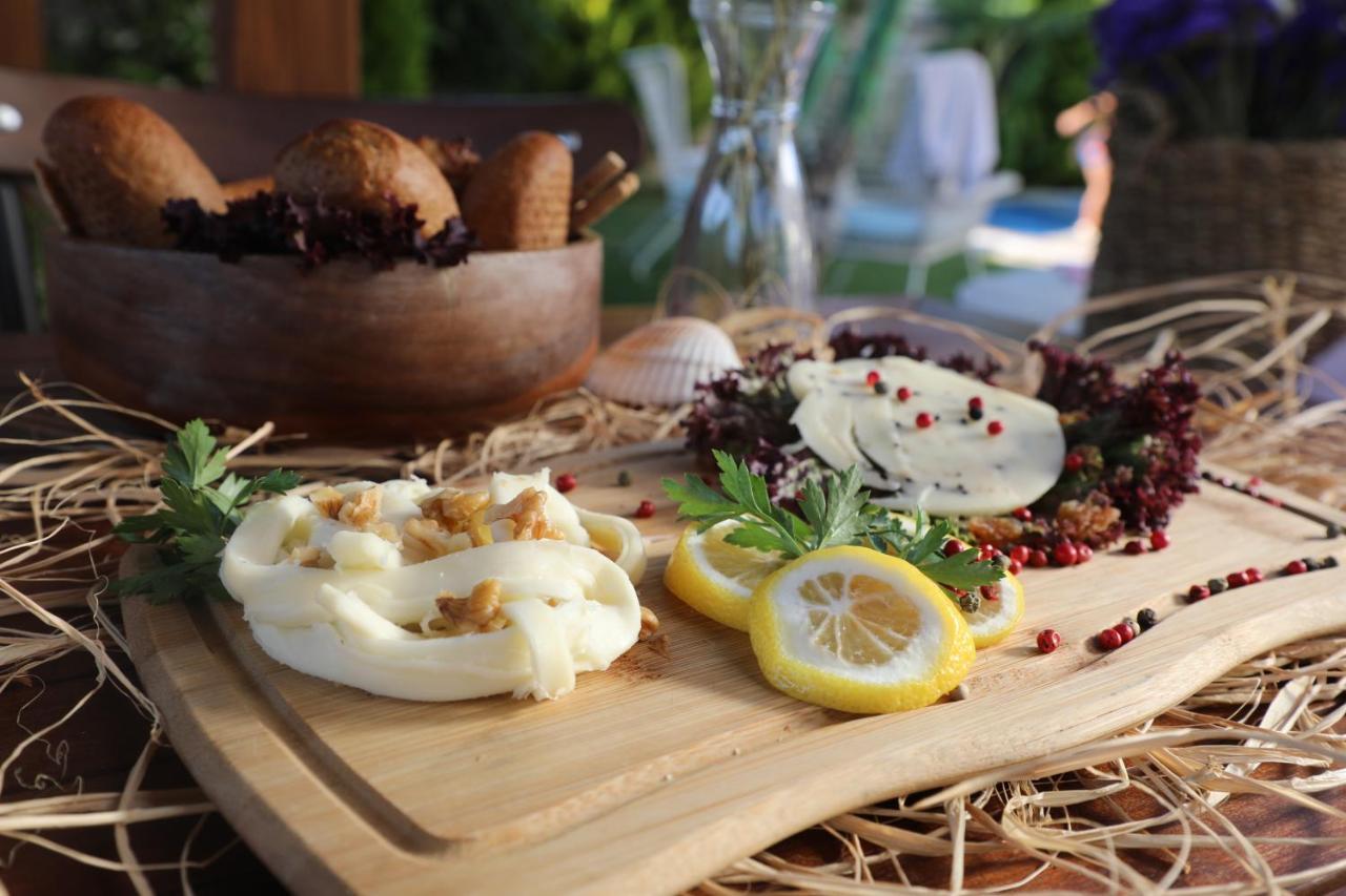 Viola (adults Only) Alacati