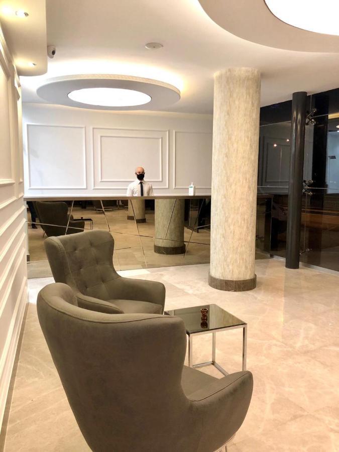 Le Luxe &