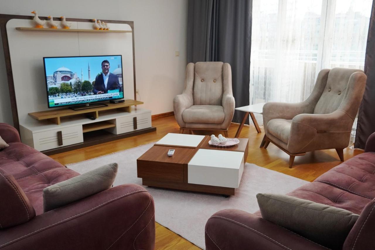 Zenofon Apartment *