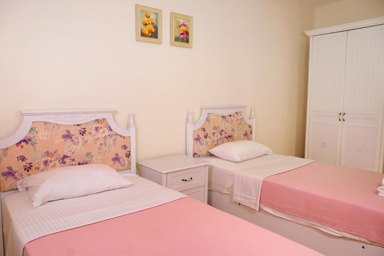 Zenofon Apartment