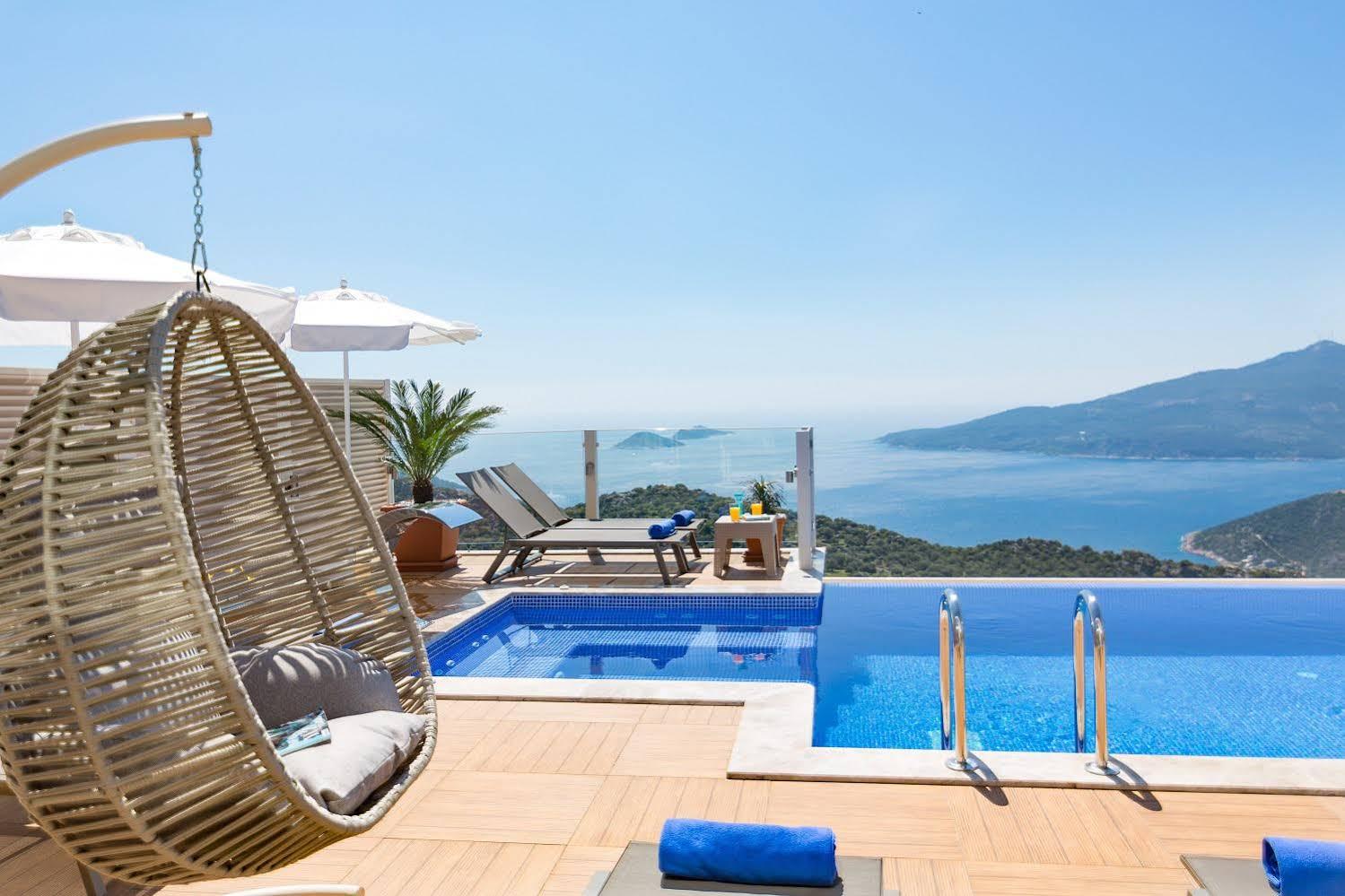 La Azur Villa *