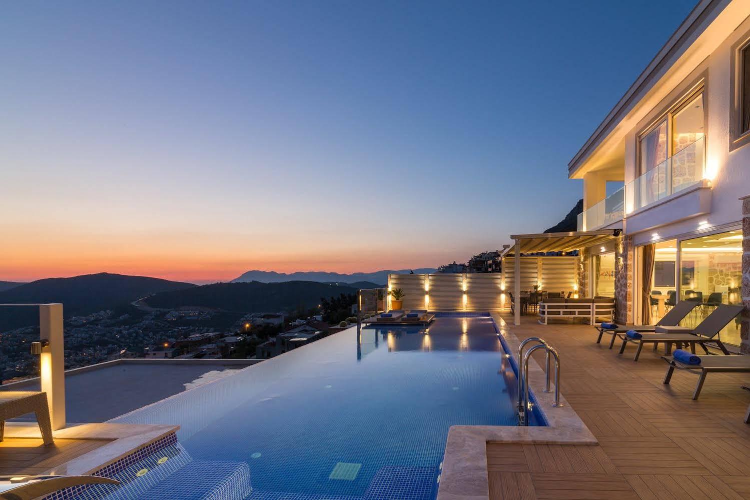 La Azur Villa