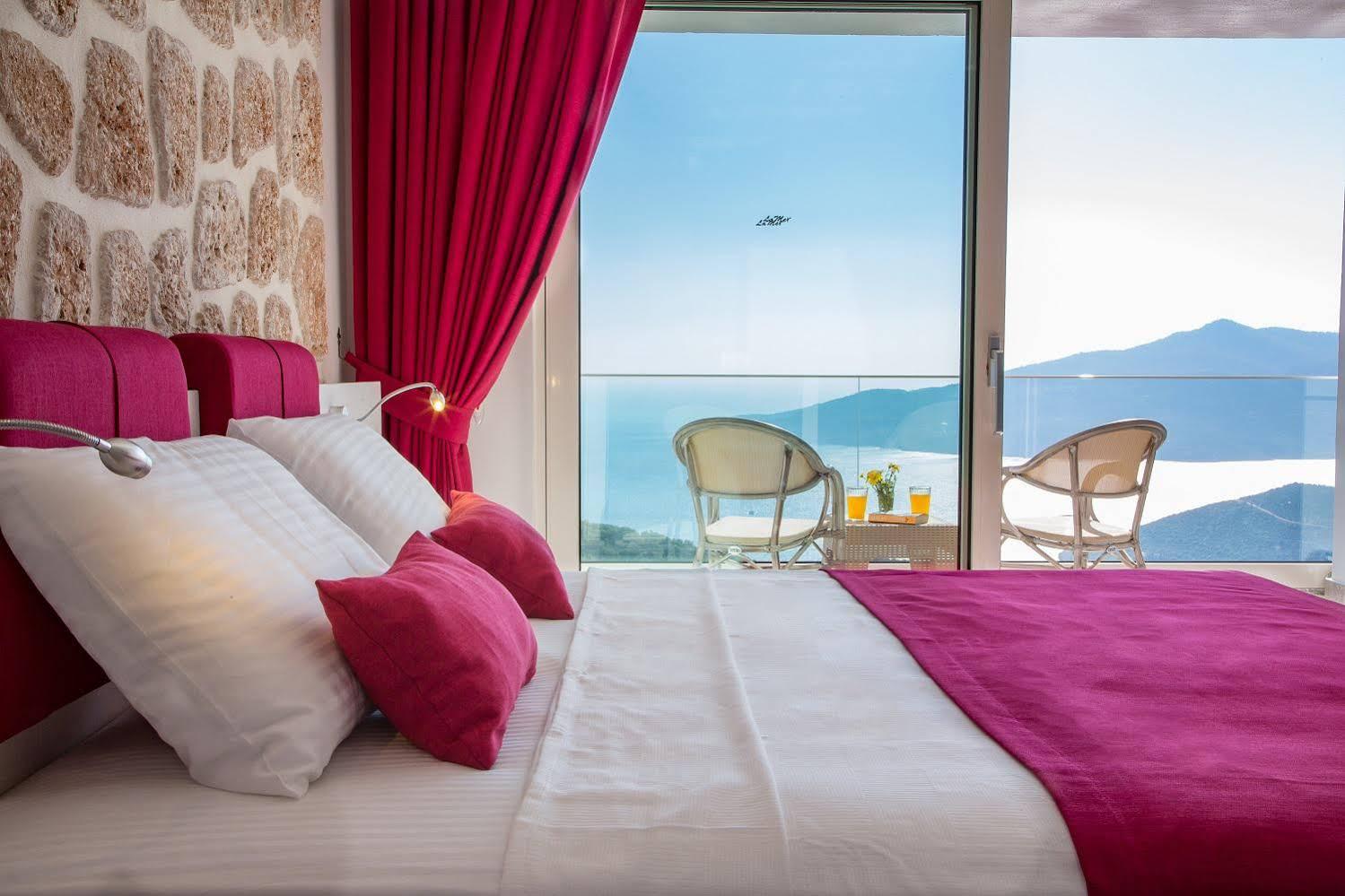 La Azur Villa *