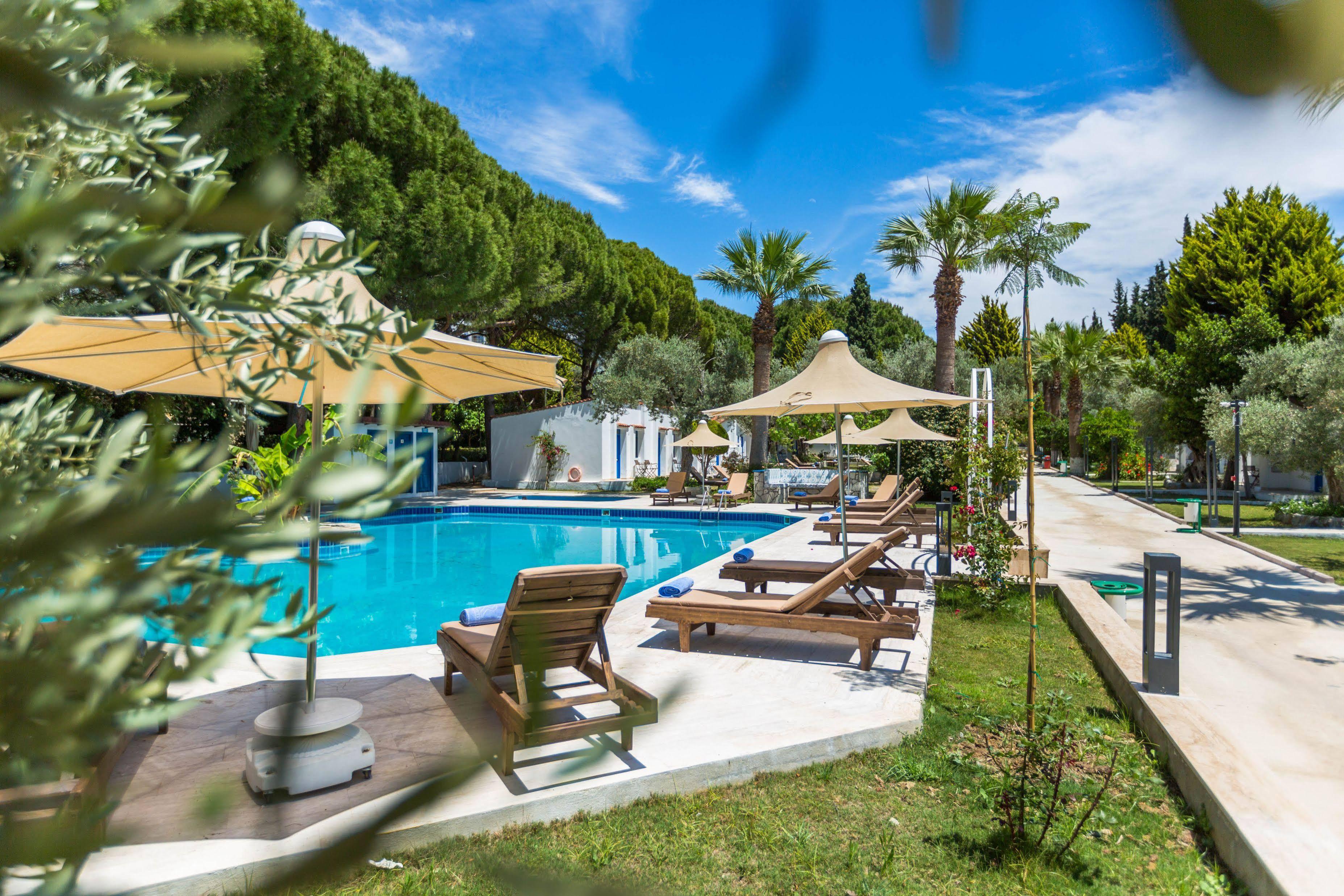 Risus Garden Marina Hotel 3*