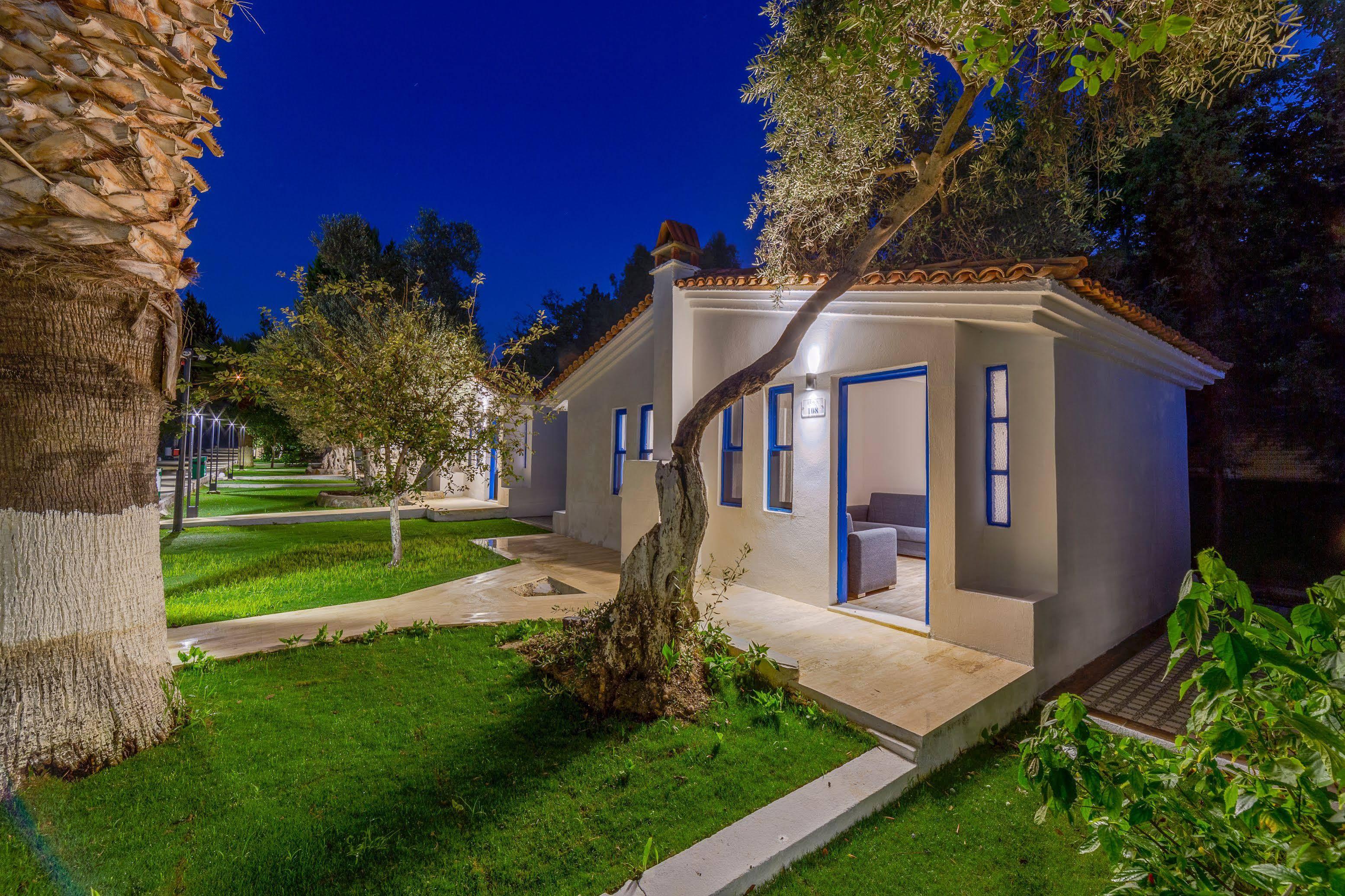 Risus Garden Marina