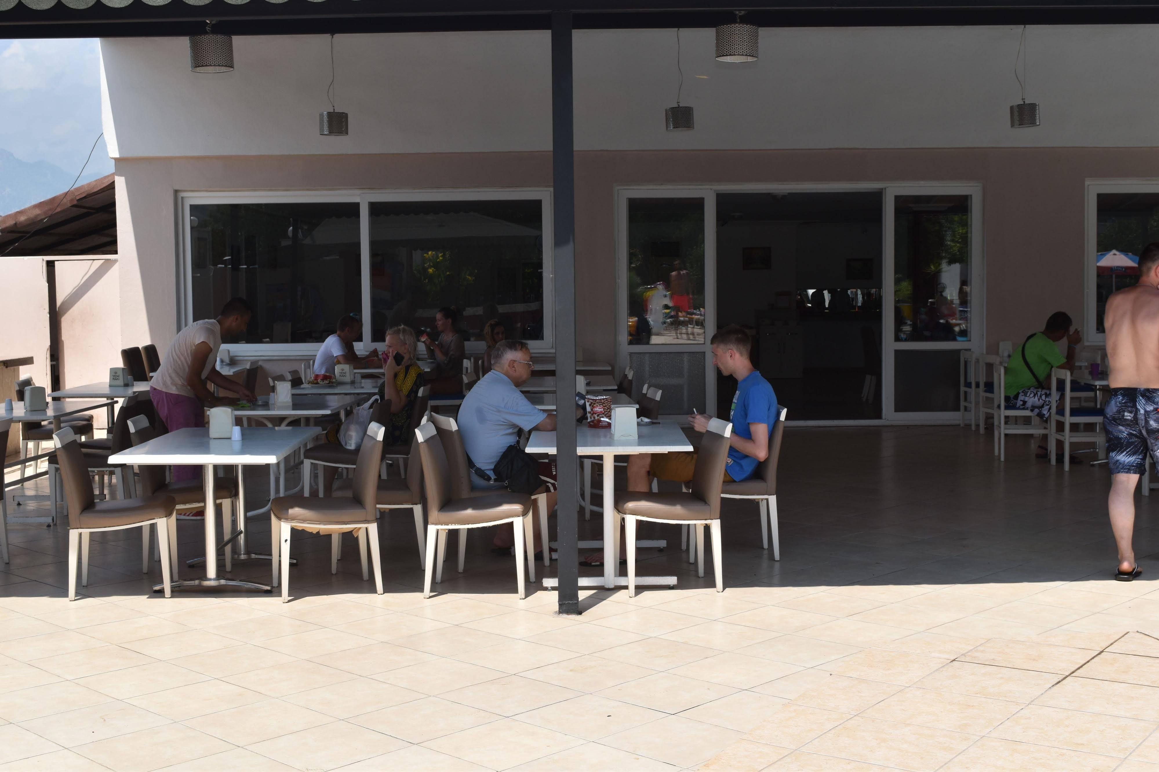 Ares Hotel 3*