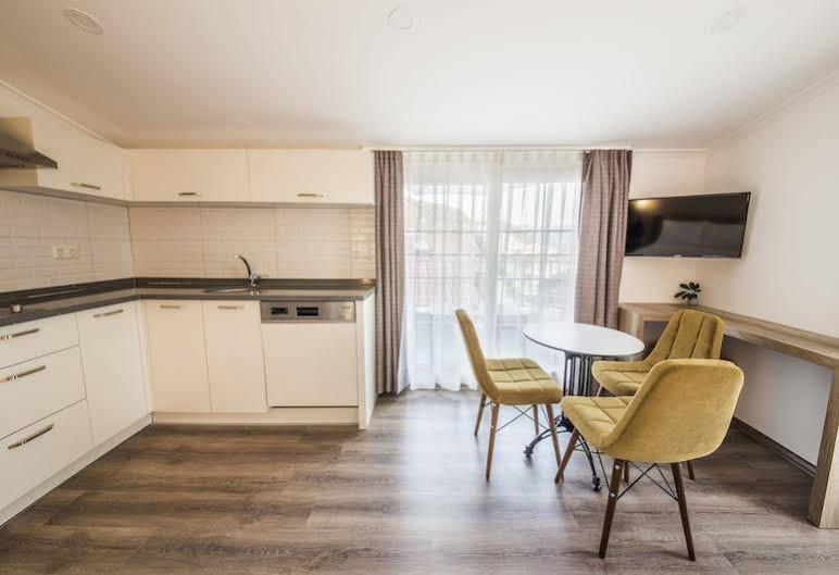Dekatria Rooms&aparts Hotel