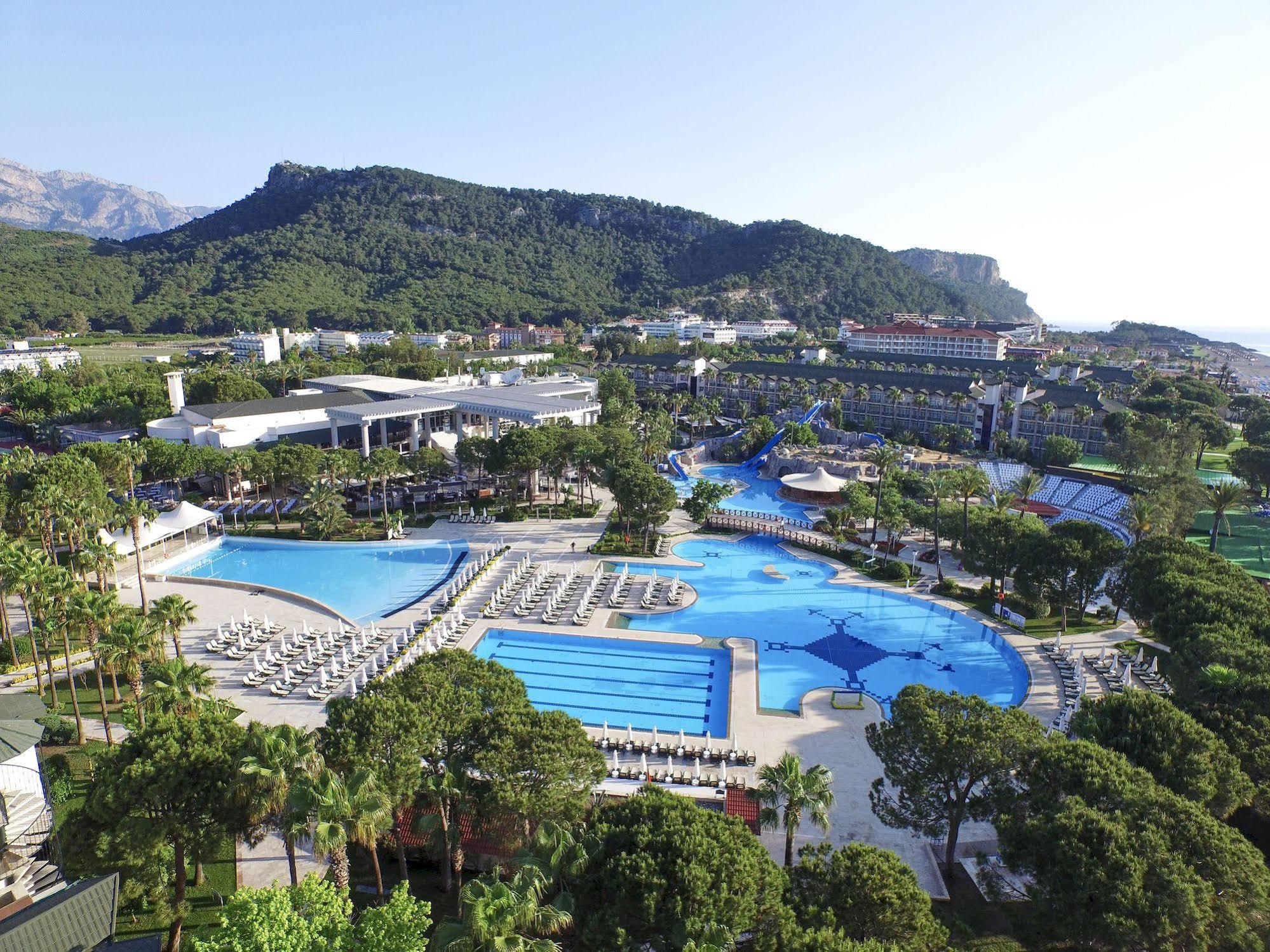Hotel Dobedan World Palace 