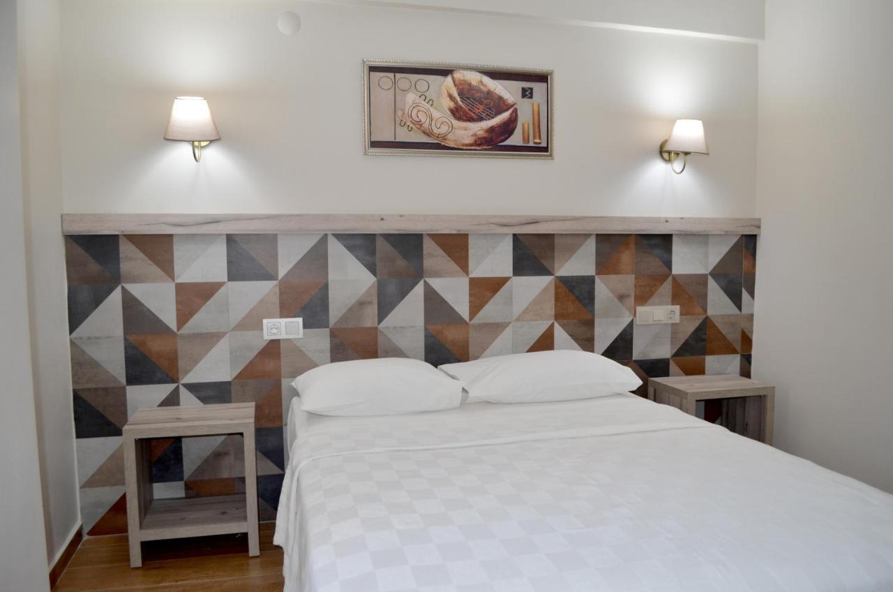 Hotel Megas 3*