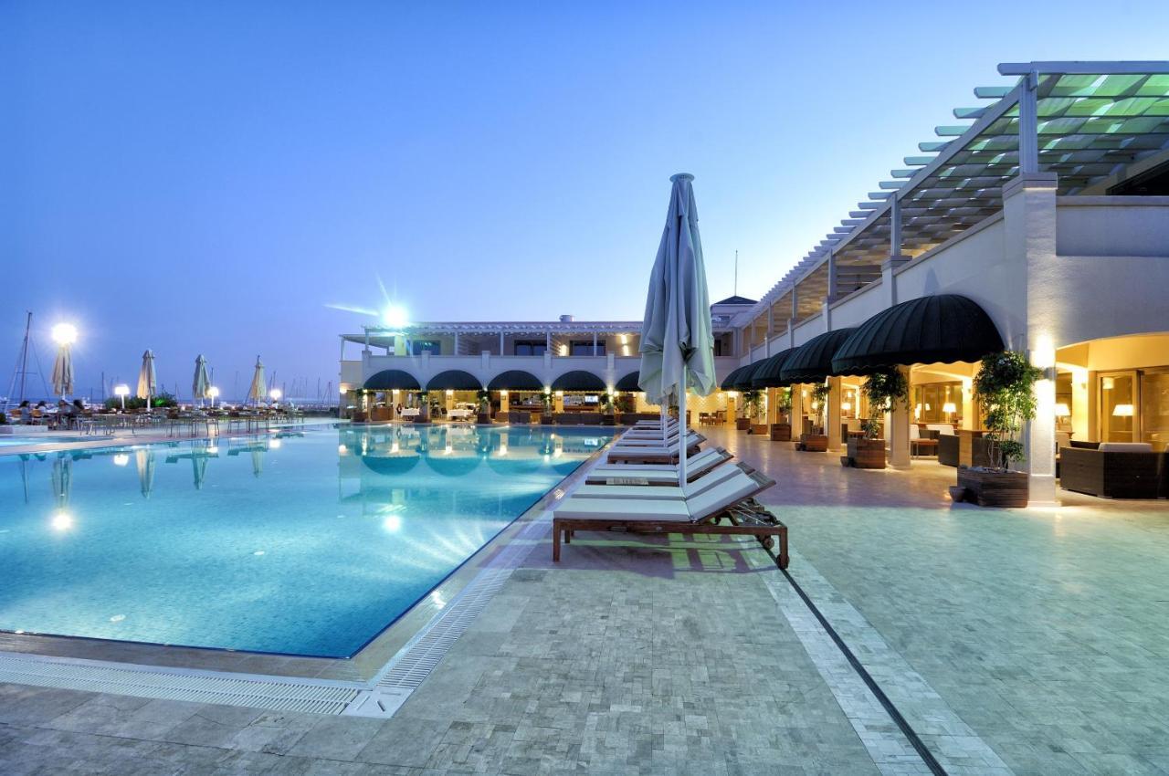 Hotel Yacht Club 5*