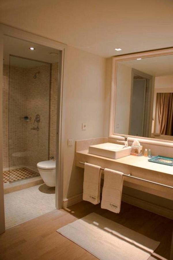 Yacht Club Hotel 5*
