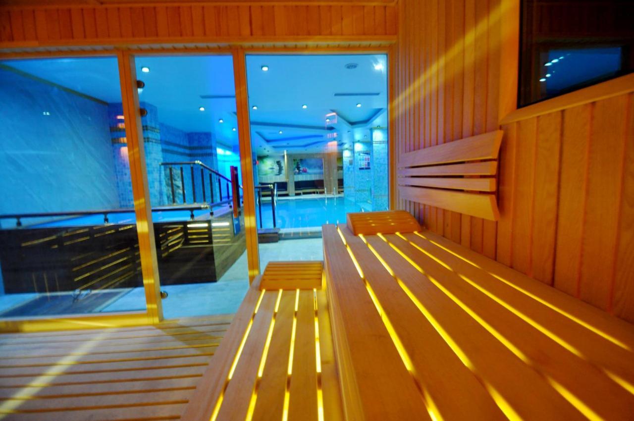 Hotel Black Bird Thermal & 4*