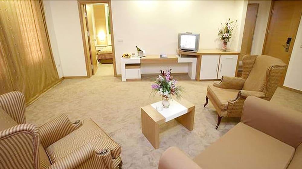 Alkoclar Adakule Resort