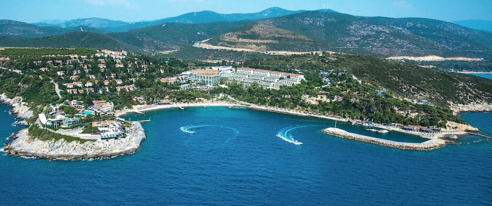 Resort Pine Bay Holiday 5*