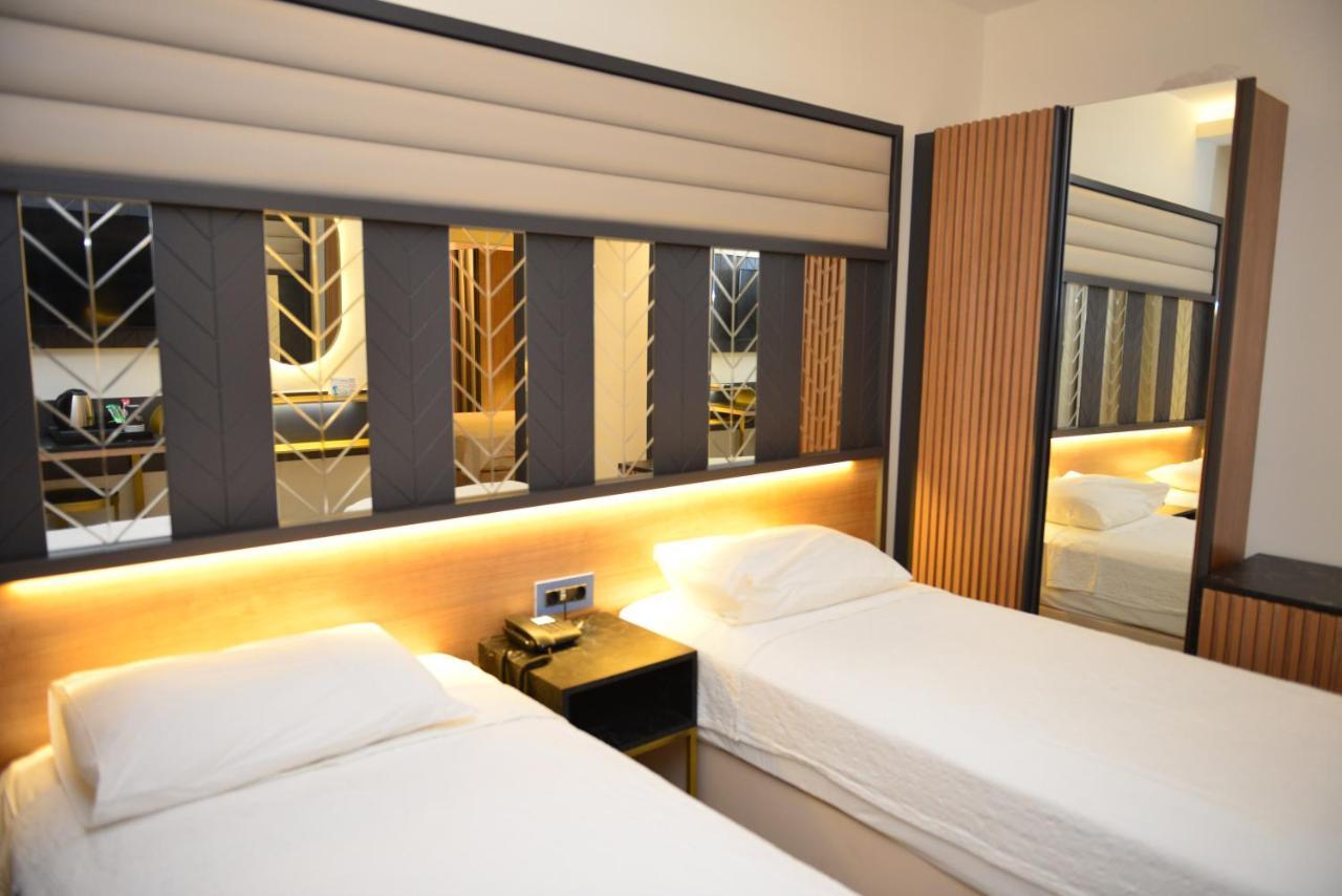 Oasis Hotel