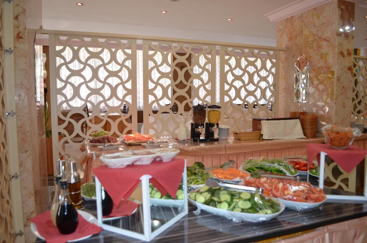 Megas Hotel 3*