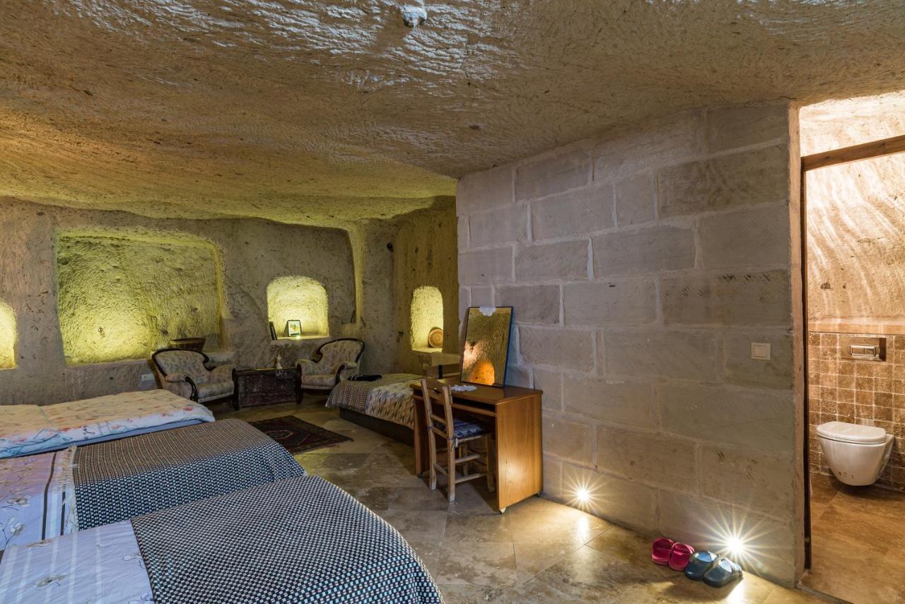 Atilla's Cave 4*