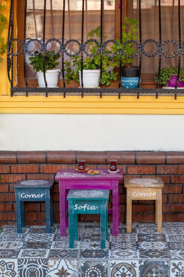 Sofia Corner 3*
