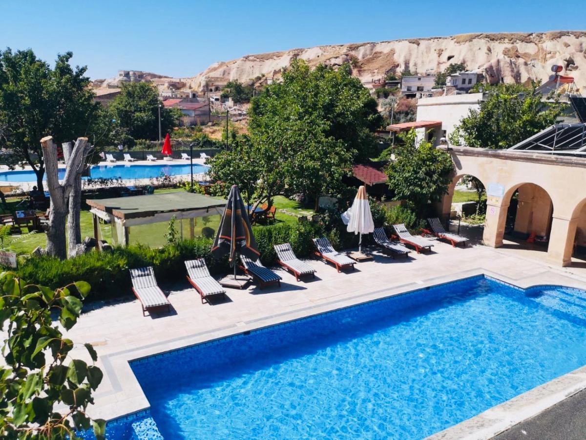 Hotel Melis Cave