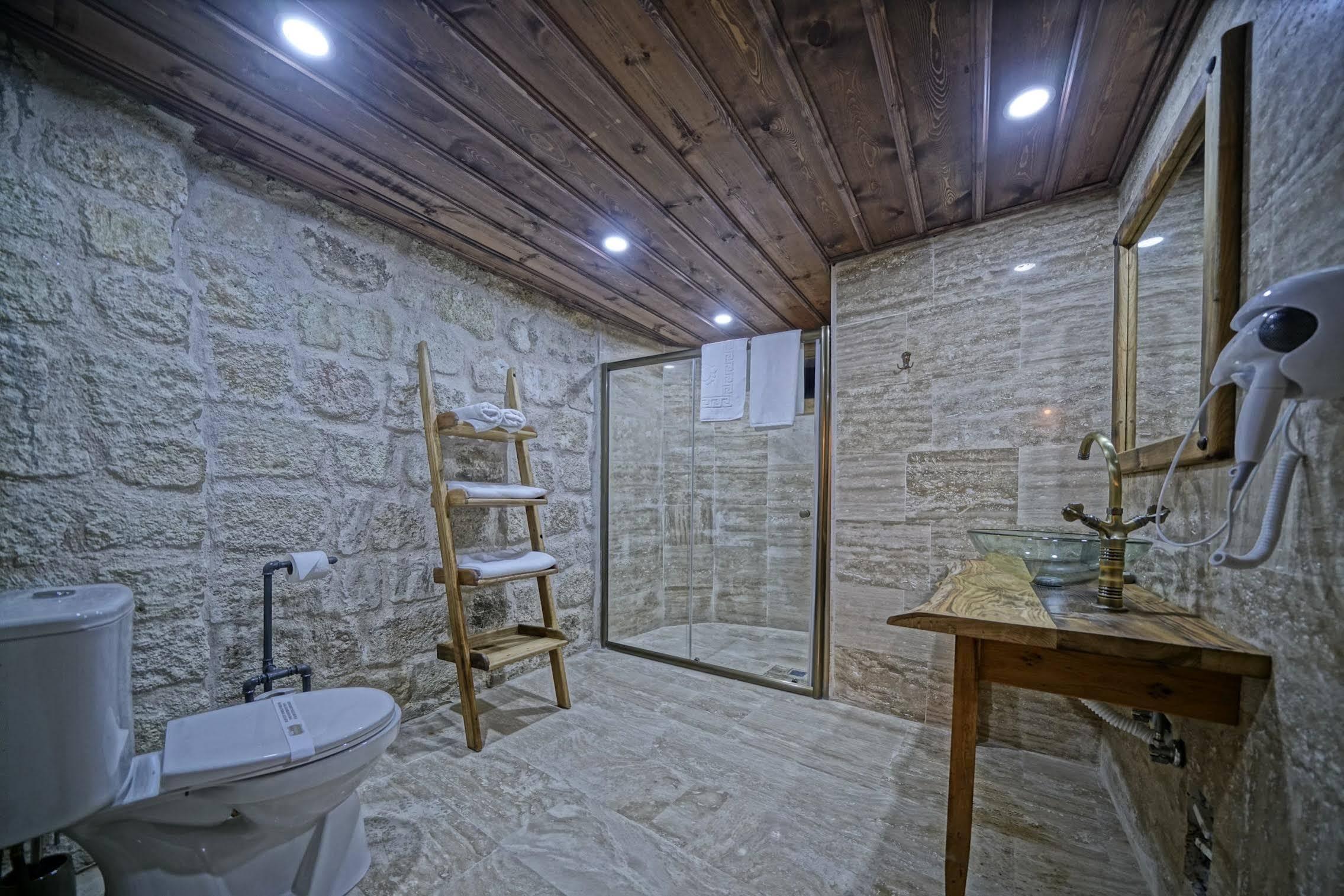 Hotel Vigneron Cave *