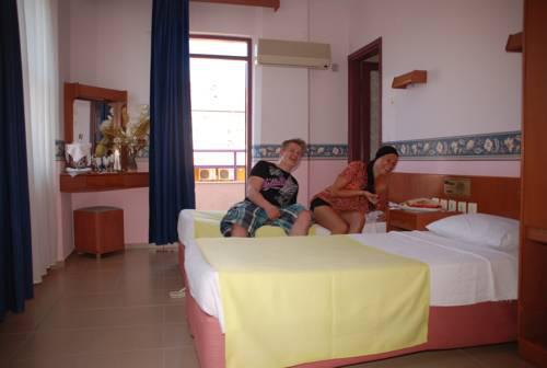 Rosella Hotel