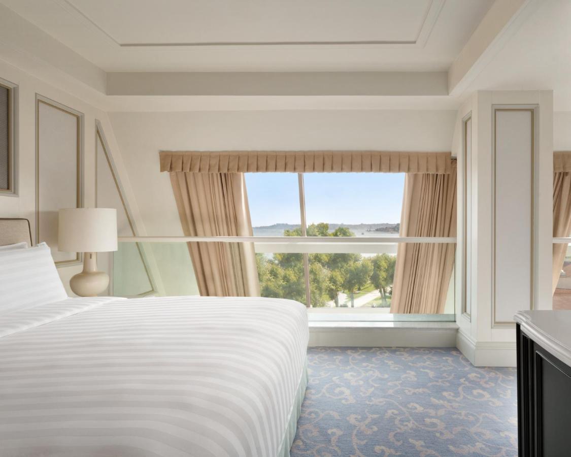 Hotel Shangri-la Bosphorus, 5*