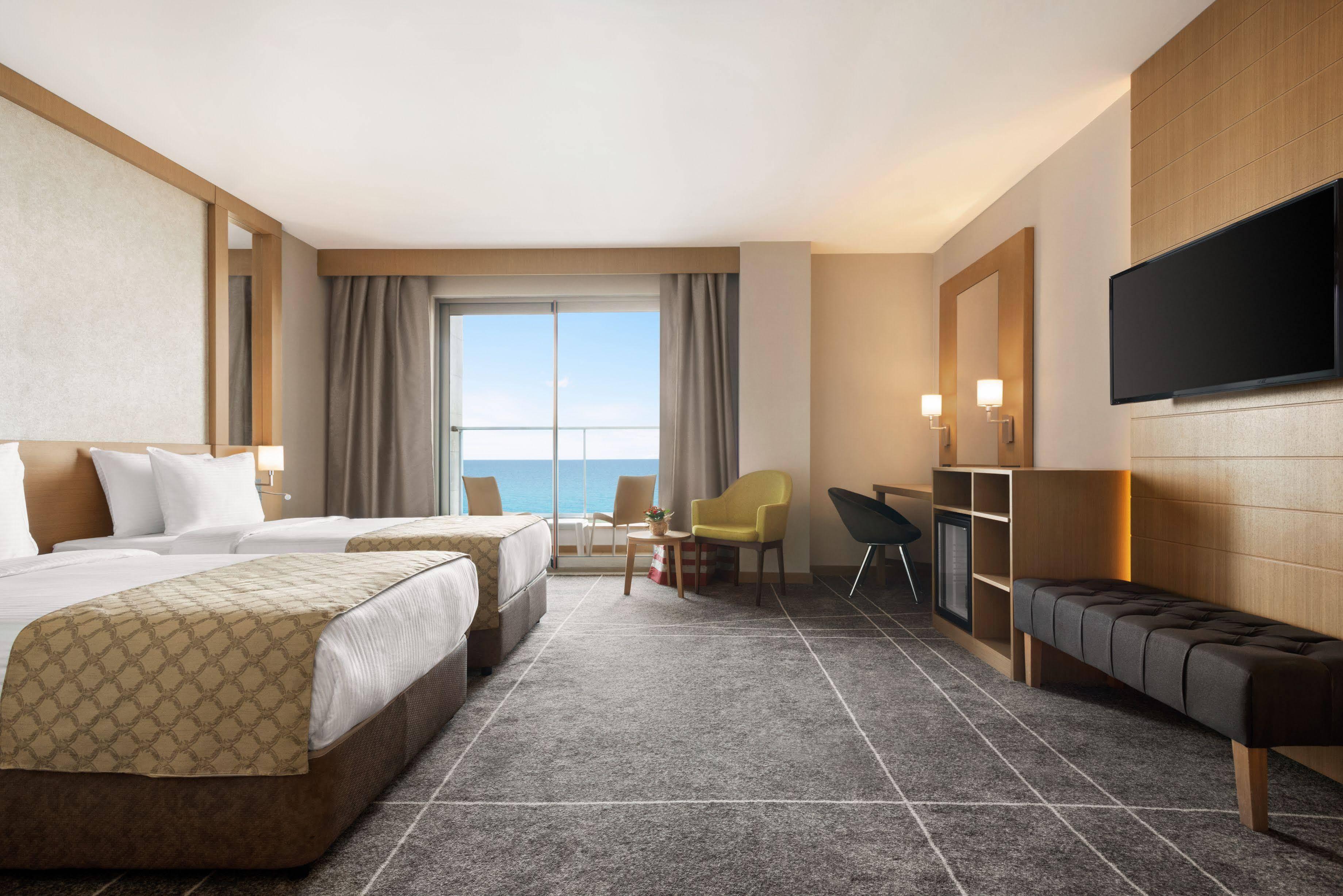 Ramada By Wyndham 5*