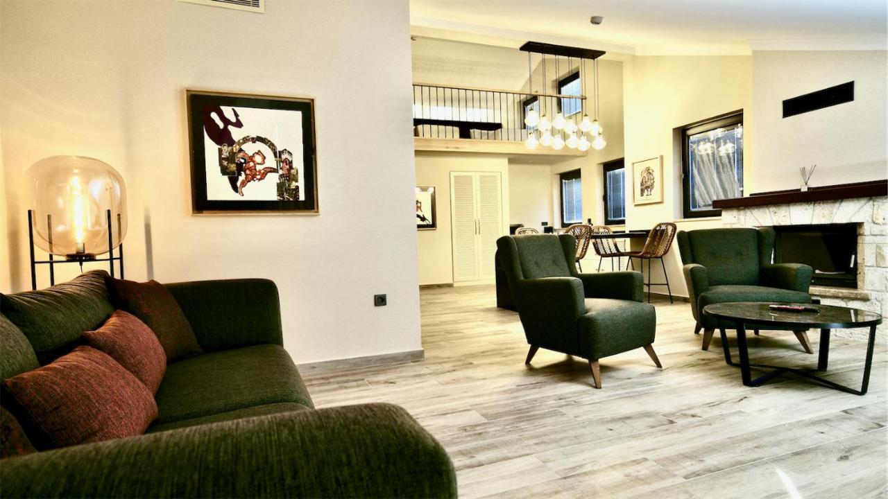 Resa Hotel *
