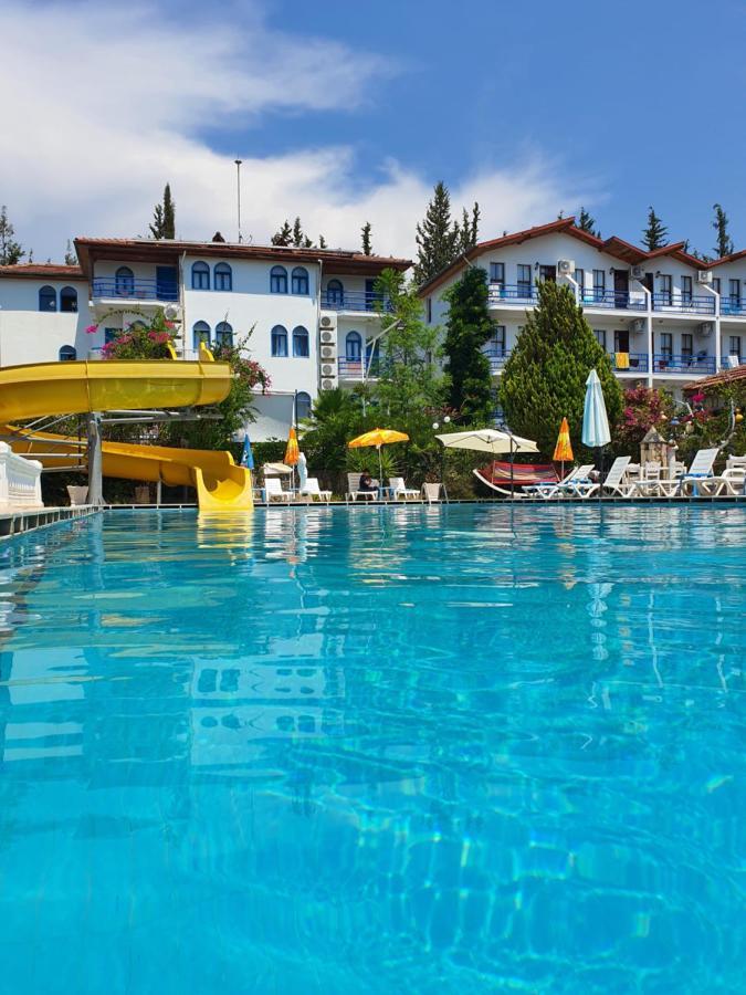 Silver Pine Hotel